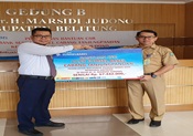 Bank Sumsel Babel Tanjung Pandan Serahkan Bantuan CSR
